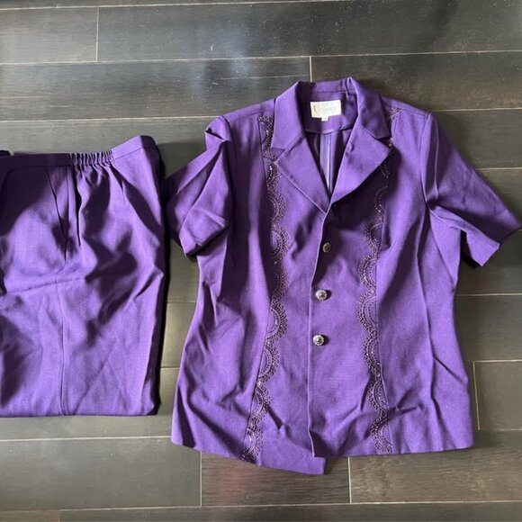 Brand New Ladies' Two-Piece Suit Set (XL) - Picture 6 of 6